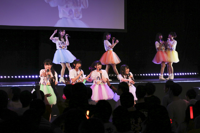 「温泉むすめ 1st LIVE」高田憂希・桑原由気らキャスト陣が歌にゲームに大盛り上がり！