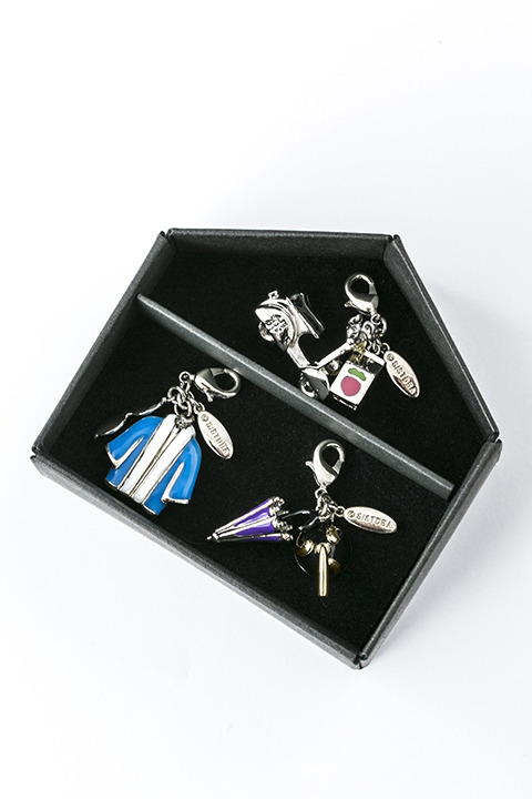 「『銀魂』コラボレーションチャームセット（万事屋モデル）」(C)空知英秋／集英社・テレビ東京・電通・BNP・アニプレックス