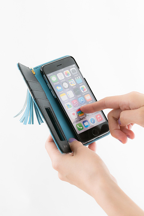 スマートフォンケース（一年生モデル）(C)尼子騒兵衛／NHK・NEP