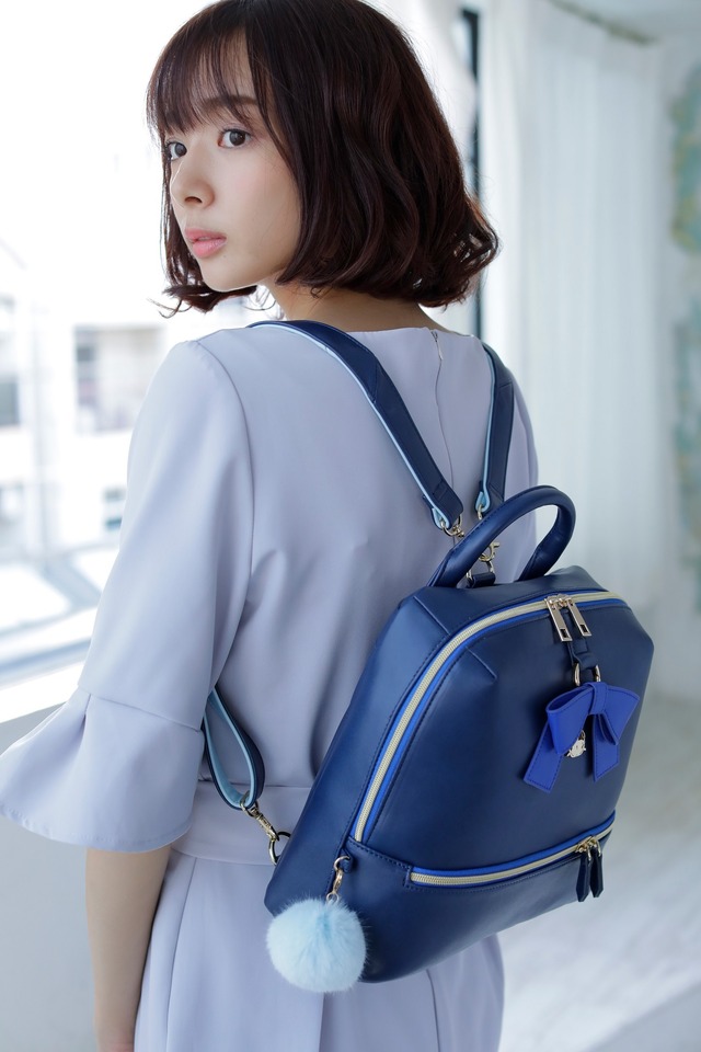 岡田紗佳による着用イメージ(C)Koi・芳文社／ご注文は製作委員会ですか？？