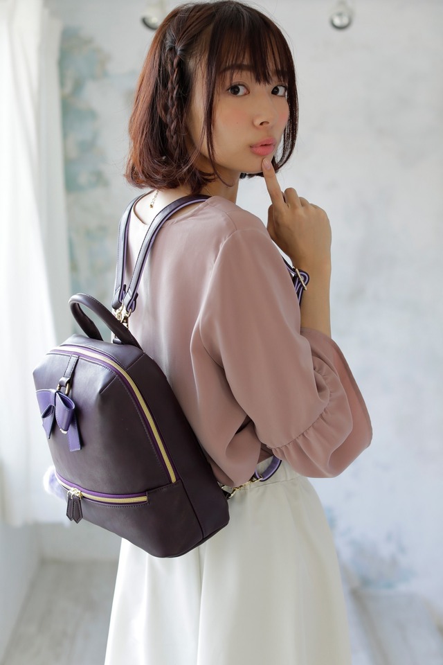 岡田紗佳による着用イメージ(C)Koi・芳文社／ご注文は製作委員会ですか？？