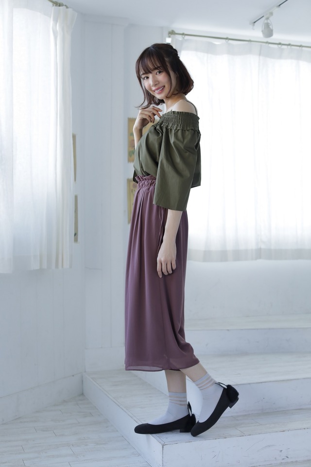 岡田紗佳による着用イメージ(C)Koi・芳文社／ご注文は製作委員会ですか？？