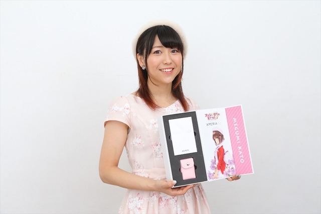 「冴えない彼女の育てかた」加藤恵×声優・安野希世乃、最新ガジェットでコミュニケーション