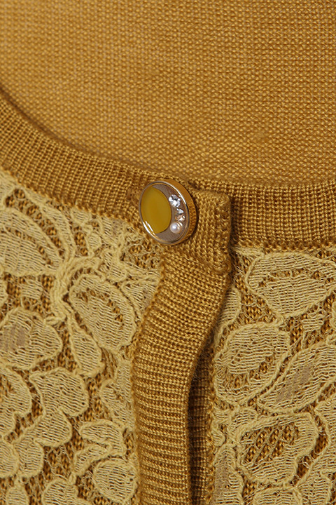 カーディガン 師走駆モデル(C)TSUKIANI.