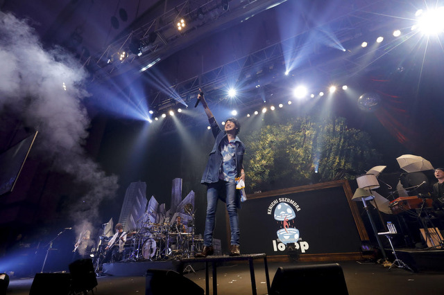 ライブ写真(撮影：草刈雅之)