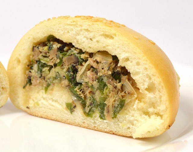 ソーマのご家庭胡椒餅(フージャオピン) 2 個入り：780 円（C）附田祐斗・佐伯俊／集英社・遠月学園動画研究会餐 料理監修：森崎友紀