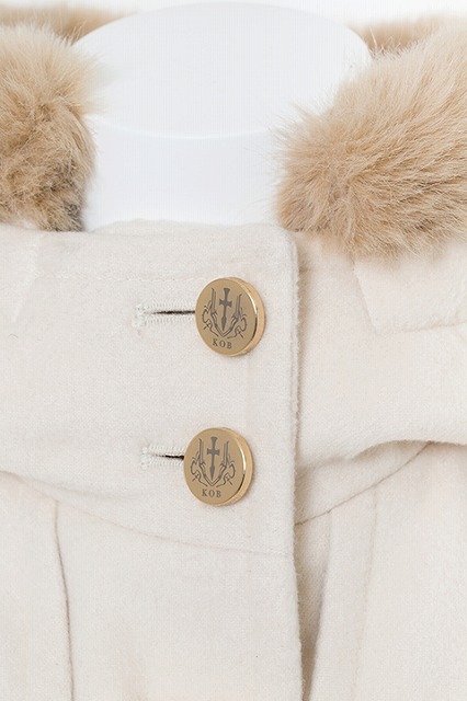 アスナ モデル ダッフルコート（C）2016 川原 礫／ＫＡＤＯＫＡＷＡ アスキー・メディアワークス刊／SAO MOVIE Project