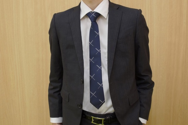 「ネクタイ ロンギヌスの槍」3,800円＋税(C)カラー