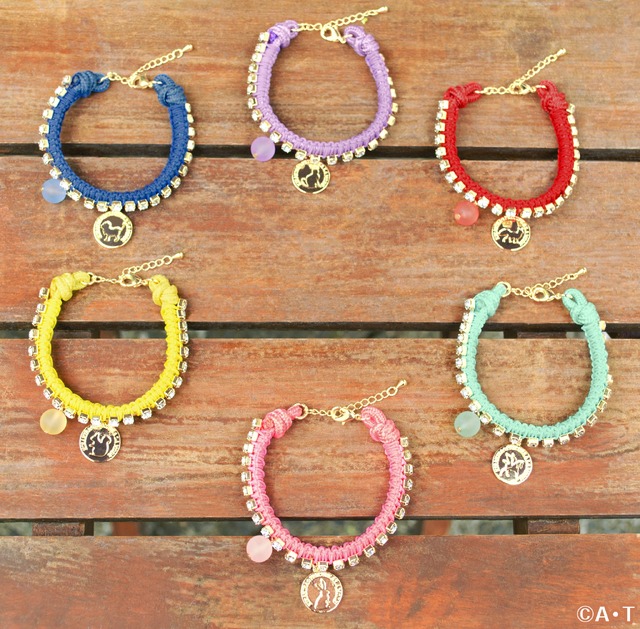 キラキラ☆プリキュアアラモード ブレスレット(C)ＡＢＣ-Ａ・東映アニメーション 各1,600円（＋税）