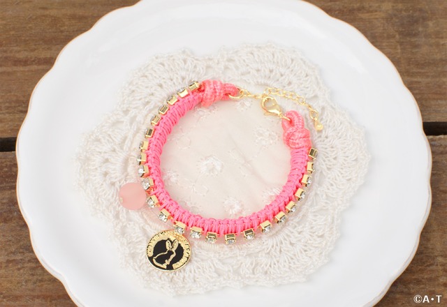 キラキラ☆プリキュアアラモード ブレスレット「キュアホイップ」(C)ＡＢＣ-Ａ・東映アニメーション 各1,600円（＋税）