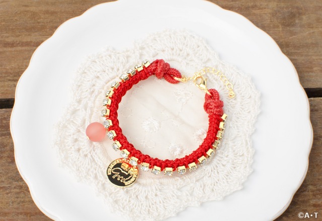 キラキラ☆プリキュアアラモード ブレスレット「キュアショコラ」(C)ＡＢＣ-Ａ・東映アニメーション 各1,600円（＋税）