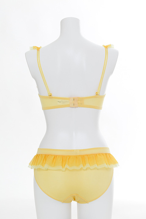 「おジャ魔女どれみ」ランジェリーセット はづきモデル各9,800円(税別)(C)東映アニメーション