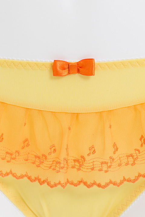 「おジャ魔女どれみ」ランジェリーセット はづきモデル各9,800円(税別)(C)東映アニメーション