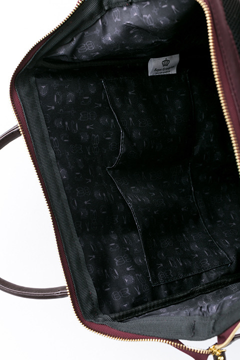 リュック（エレン・イェーガー）14,800円（税抜）(C)諫山創・講談社／「進撃の巨人」製作委員会