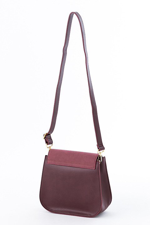 ショルダーバッグ（エレン・イェーガー）10,800円（税抜）(C)諫山創・講談社／「進撃の巨人」製作委員会