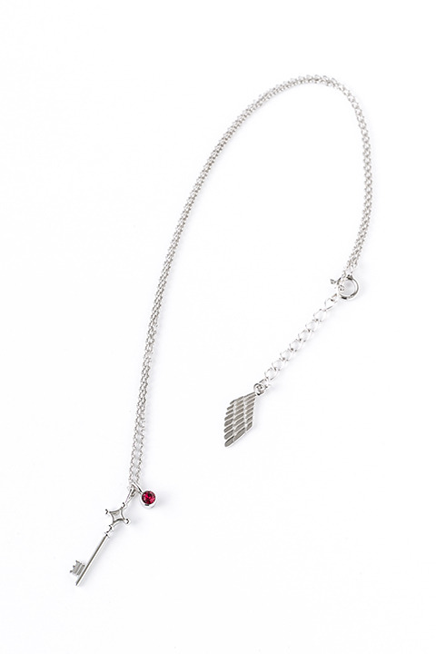 ネックレス（エレン・イェーガー）10,800円（税抜）(C)諫山創・講談社／「進撃の巨人」製作委員会