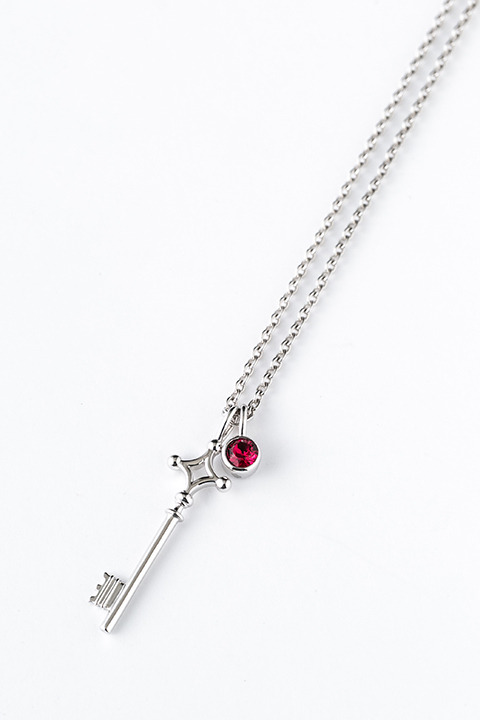 ネックレス（エレン・イェーガー）10,800円（税抜）(C)諫山創・講談社／「進撃の巨人」製作委員会