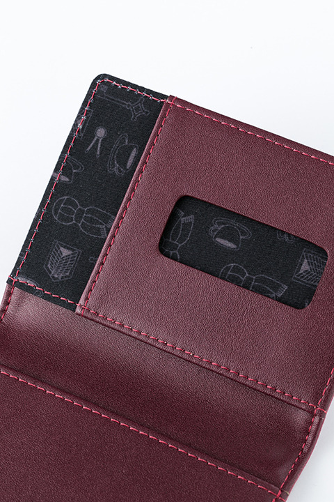 パスケース（エレン・イェーガー）5,600円（税抜）(C)諫山創・講談社／「進撃の巨人」製作委員会