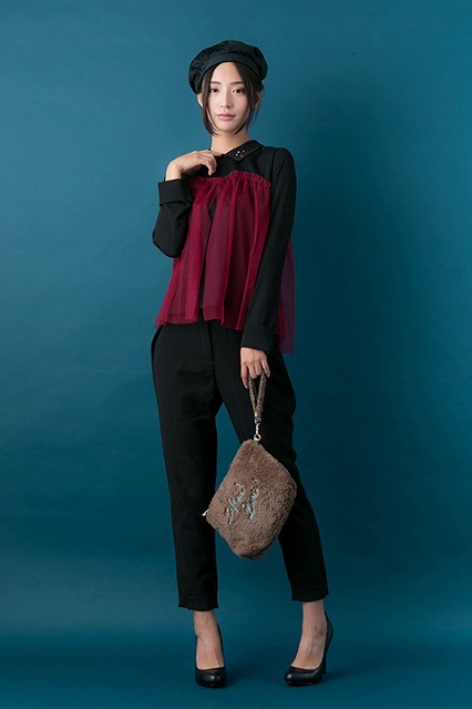 ヴィクトル・ニキフォロフモデル 着用（C）はせつ町民会／ユーリ!!! on ICE 製作委員会