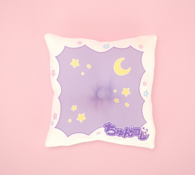 クッション メルヘンVer.650円(税抜)(C)BROCCOLI