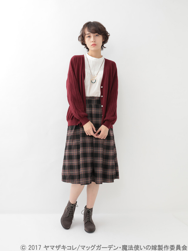 魔法使いの嫁チセイメージカーディガン 6,590円+税　(C)2017 ヤマザキコレ/マッグガーデン・魔法使いの嫁製作委員会