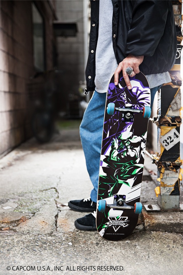 「ストリートファイター」スケートデッキ　各16,200円　(C)CAPCOM U.S.A., INC. ALL RIGHTS RESERVED.