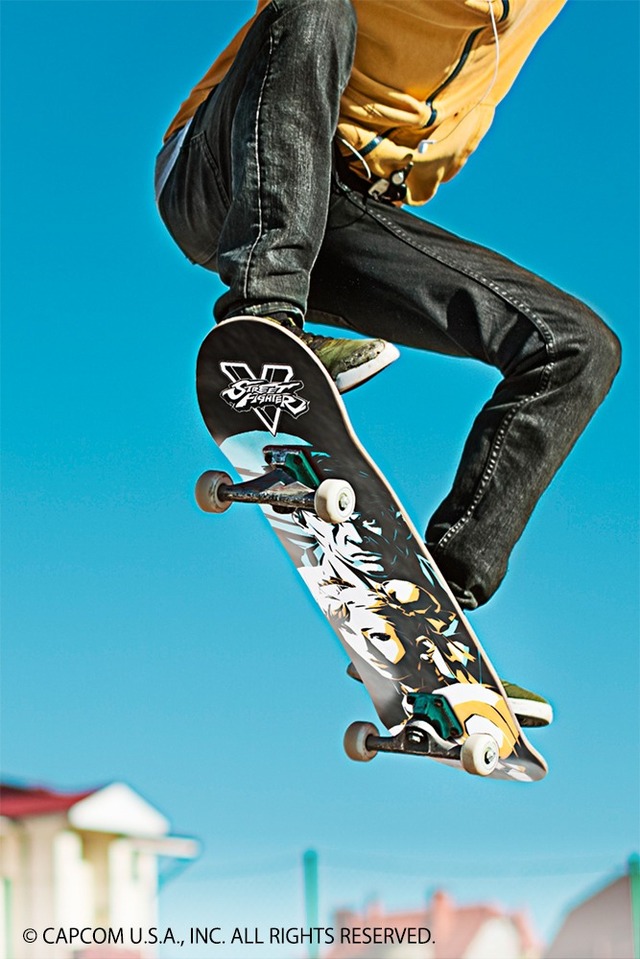 「ストリートファイター」スケートデッキ　各16,200円　(C)CAPCOM U.S.A., INC. ALL RIGHTS RESERVED.