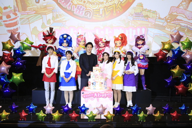 『映画キラキラ☆プリキュアアラモード パリッと！想い出のミルフィーユ！』舞台挨拶スチール(C)2017 映画キラキラ☆プリキュアアラモード製作委員会
