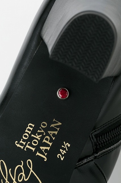 玄奘三蔵 モデル シューズ(C)峰倉かずや・一迅社／最遊記RB PROJECT