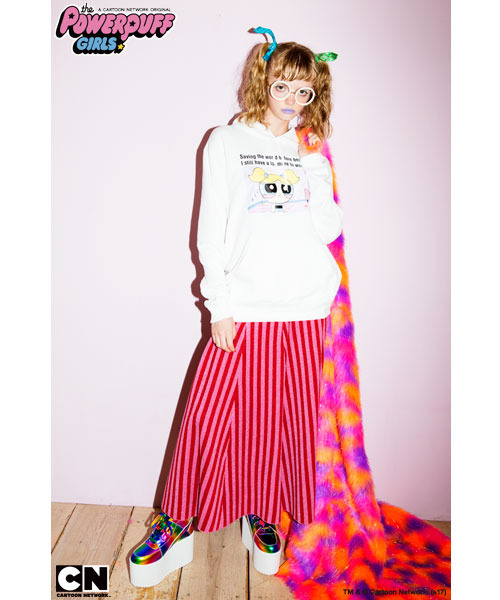 「THE POWERPUFF GIRLS STORY SWEAT PARKA」12,800円（税抜）TM&(c)Cartoon Network.(s17)