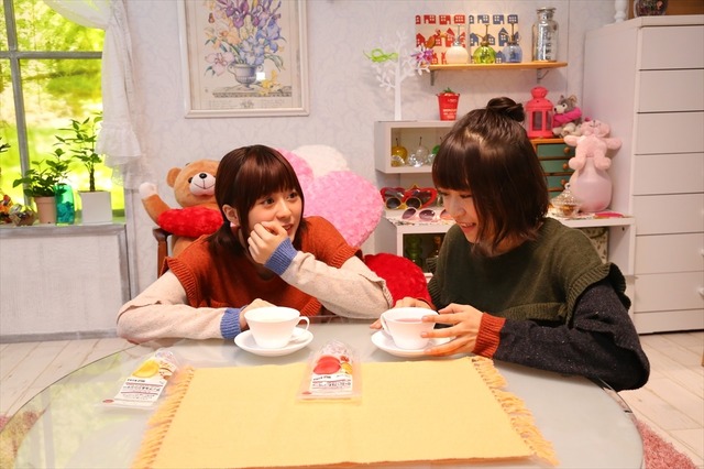 【収録オフショット】“料理回”で二人のエプロン選び 「水瀬いのりと大西沙織のPick Up Girls」第6回