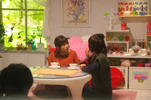 【収録オフショット】“料理回”で二人のエプロン選び 「水瀬いのりと大西沙織のPick Up Girls」第6回