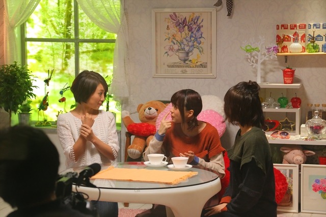 【収録オフショット】“料理回”で二人のエプロン選び 「水瀬いのりと大西沙織のPick Up Girls」第6回