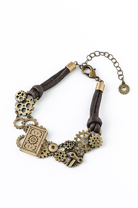 『アイドリッシュセブン』コラボレーション 和泉一織モデルブレスレット（税別4,600円）(C)アイドリッシュセブン