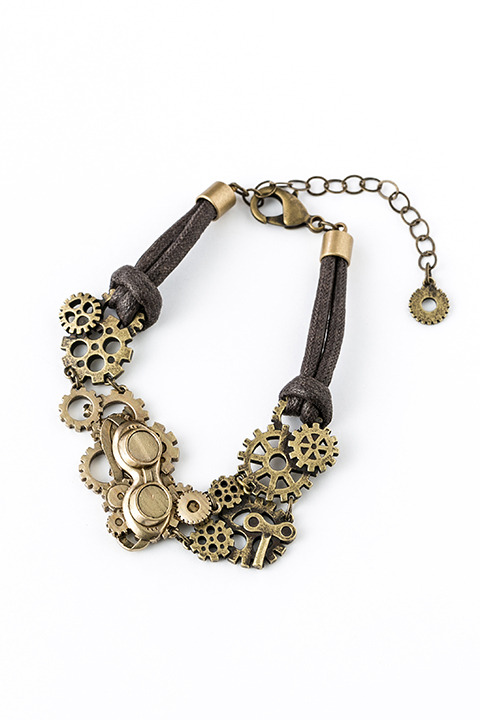 『アイドリッシュセブン』コラボレーション 四葉環モデルブレスレット（税別4,600円）(C)アイドリッシュセブン