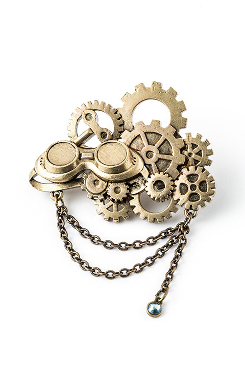 『アイドリッシュセブン』コラボレーション 四葉環モデルブローチ（税別1,980円）(C)アイドリッシュセブン