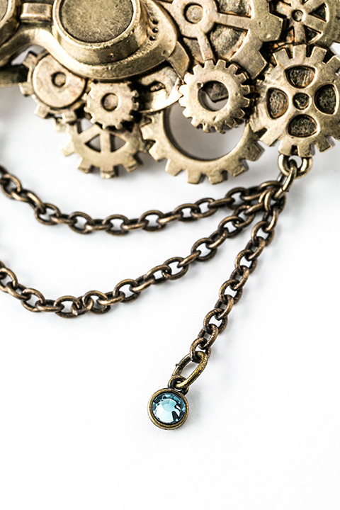 『アイドリッシュセブン』コラボレーション 四葉環モデルブローチ（税別1,980円）(C)アイドリッシュセブン