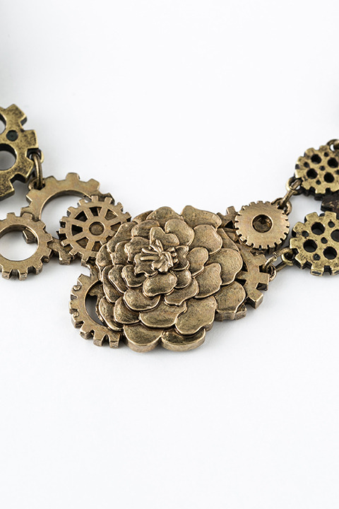 『アイドリッシュセブン』コラボレーション 七瀬陸モデルブレスレット（税別4,600円）(C)アイドリッシュセブン