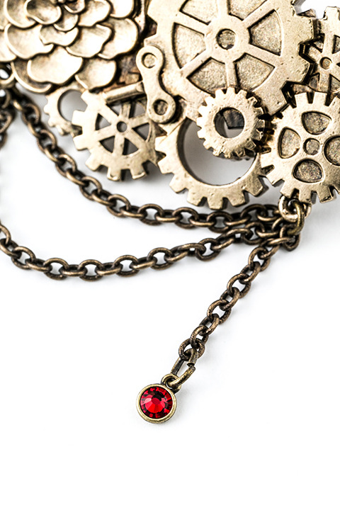 『アイドリッシュセブン』コラボレーション 七瀬陸モデルブローチ（税別1,980円）(C)アイドリッシュセブン