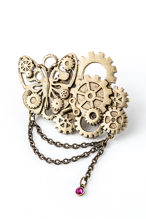 『アイドリッシュセブン』コラボレーション 百モデルブローチ（税別1,980円）(C)アイドリッシュセブン