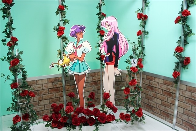 少女革命ウテナ 原画など450点並ぶ記念展 薔薇に囲まれた撮影スポットなど全てが華麗 アニメ アニメ