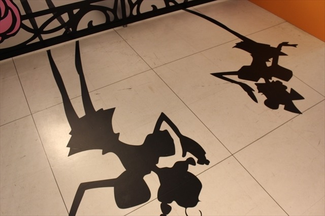 「少女革命ウテナ」原画など450点並ぶ記念展、薔薇に囲まれた撮影スポットなど全てが華麗