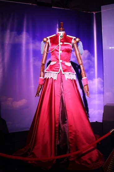 「少女革命ウテナ」原画など450点並ぶ記念展、薔薇に囲まれた撮影スポットなど全てが華麗