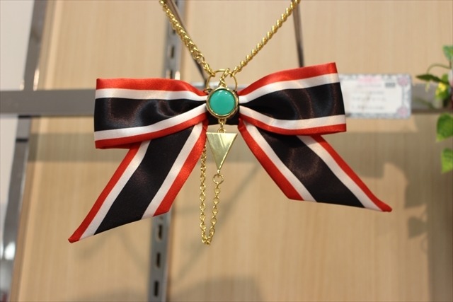 「少女革命ウテナ」原画など450点並ぶ記念展、薔薇に囲まれた撮影スポットなど全てが華麗