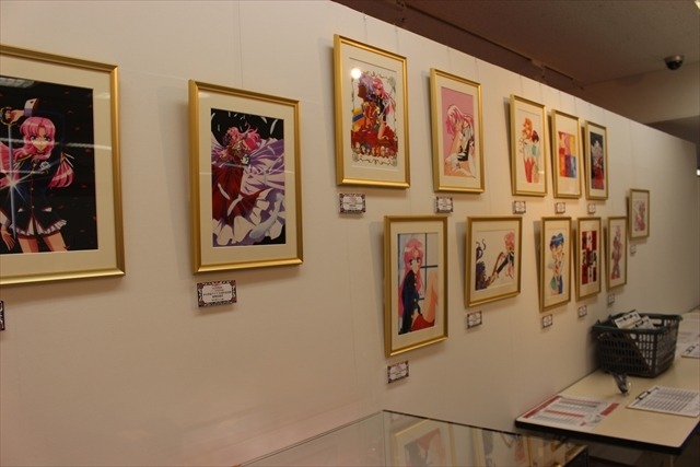 「少女革命ウテナ」原画など450点並ぶ記念展、薔薇に囲まれた撮影スポットなど全てが華麗