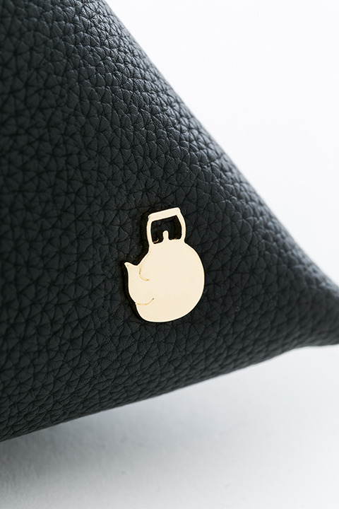 古関れん『らんま1/2』テトラポーチ（らんまモデル）4,800円（税抜）(C)高橋留美子／小学館