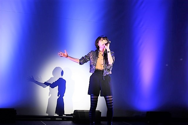 「レイヤードストーリーズゼロ」キャスト＆コスプレイヤー集結の第1話完成披露試写会レポート