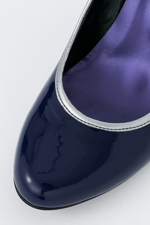 「『K RETURN OF KINGS』パンプス（伏見猿比古モデル）」14,800円（税別）(C)GoRA・GoHands／k-project