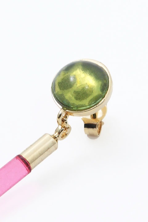 「自意識ピアス チョロ松モデル」10,800円（税抜）(C)赤塚不二夫／おそ松さん製作委員会