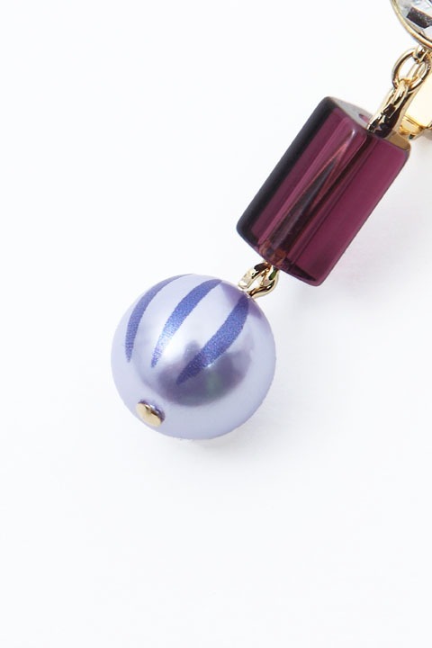 「自意識イヤリング 一松モデル」10,800円（税抜）(C)赤塚不二夫／おそ松さん製作委員会